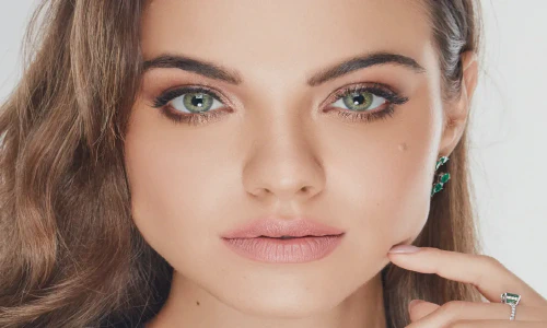 ../assets/images/angebote/make-up.webp